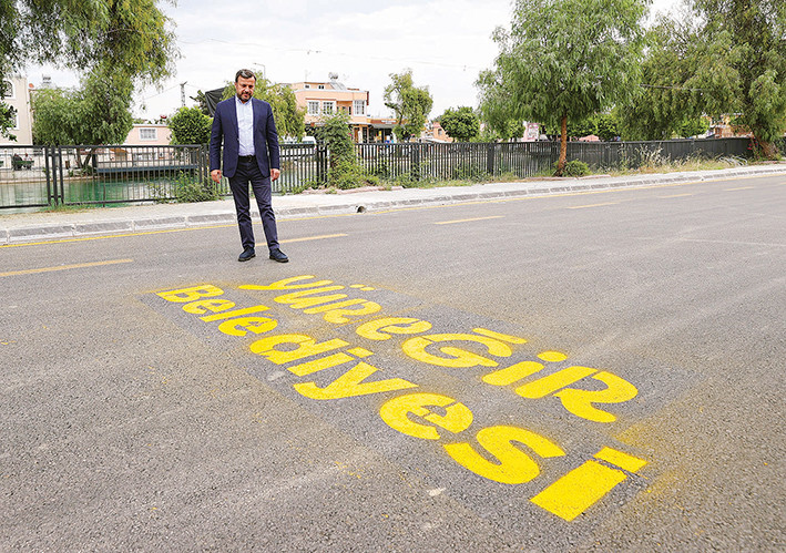   Yüreğir’in yollarına 4.5 yılda 525 bin ton asfalt