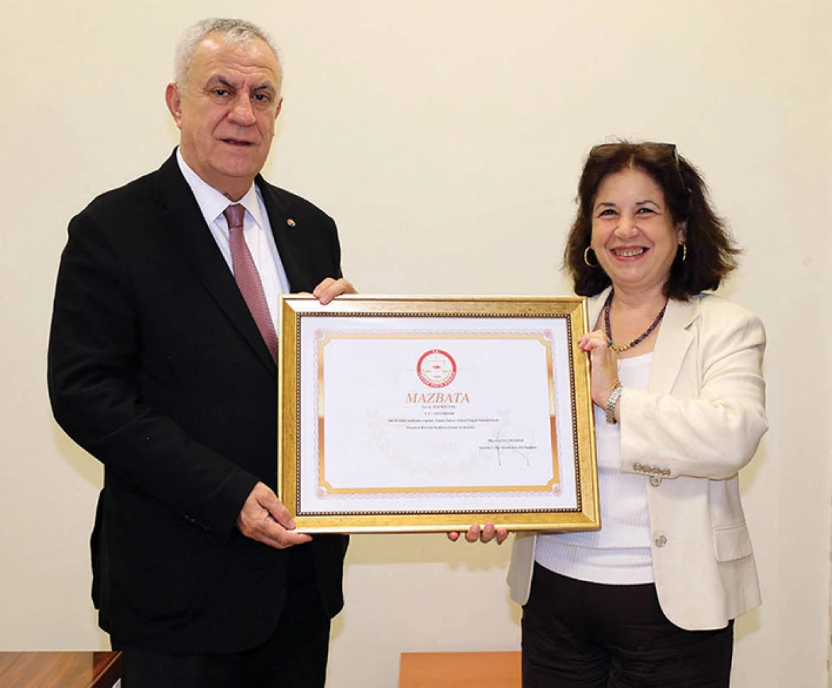 Zeki Kıvan&ccedil;  mazbatasını aldı
