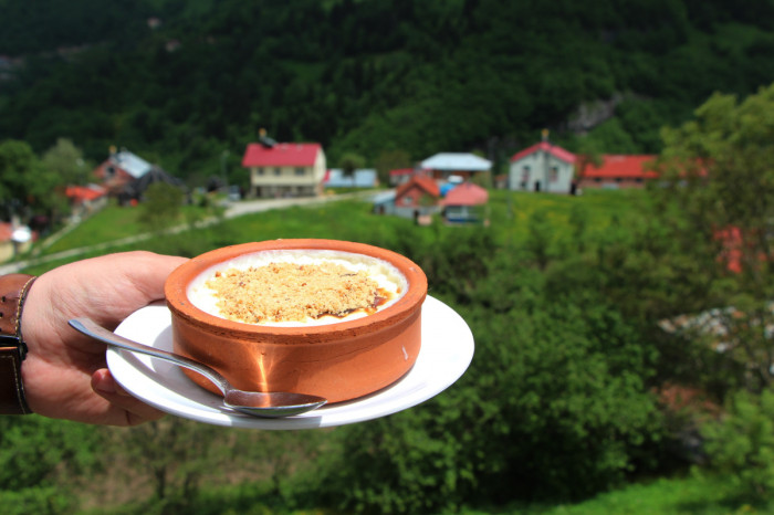 Trabzon'dan dünyaya açılan lezzet Hamsiköy sütlacı